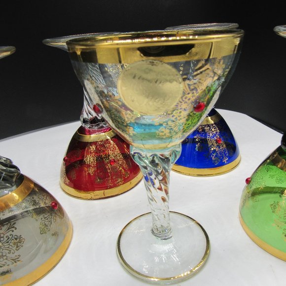 VINTAGE SET OF 5 GOLD RIMMED LIQUOR GLASSES. MADE IN ITALY. - Picture 6 of 6